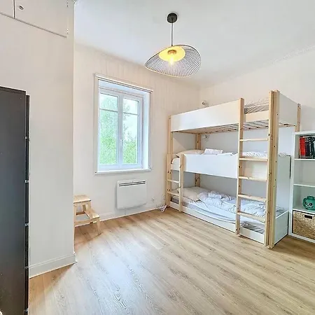 Le Quai West Yourhosthelper