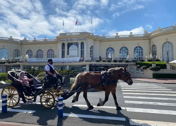 Le Quai West Yourhosthelper Deauville