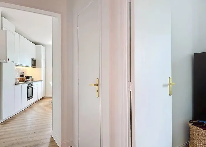 Le Quai West Yourhosthelper Deauville